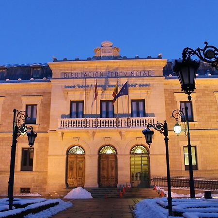Alojamiento Turistico "El Torreon" Pension Fresneda de la Sierra Buitenkant foto
