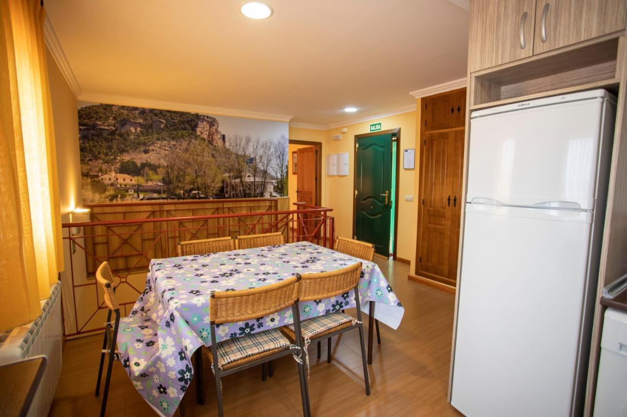 Alojamiento Turistico "El Torreon" Pension Fresneda de la Sierra Buitenkant foto