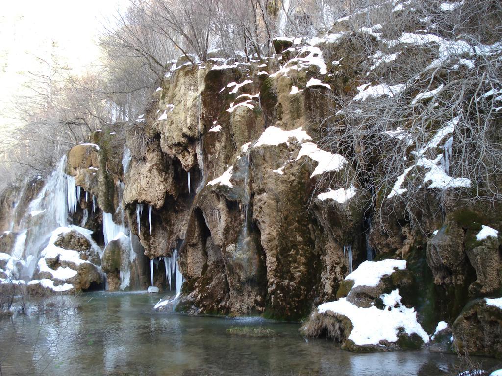 Alojamiento Turistico "El Torreon" Pension Fresneda de la Sierra Buitenkant foto