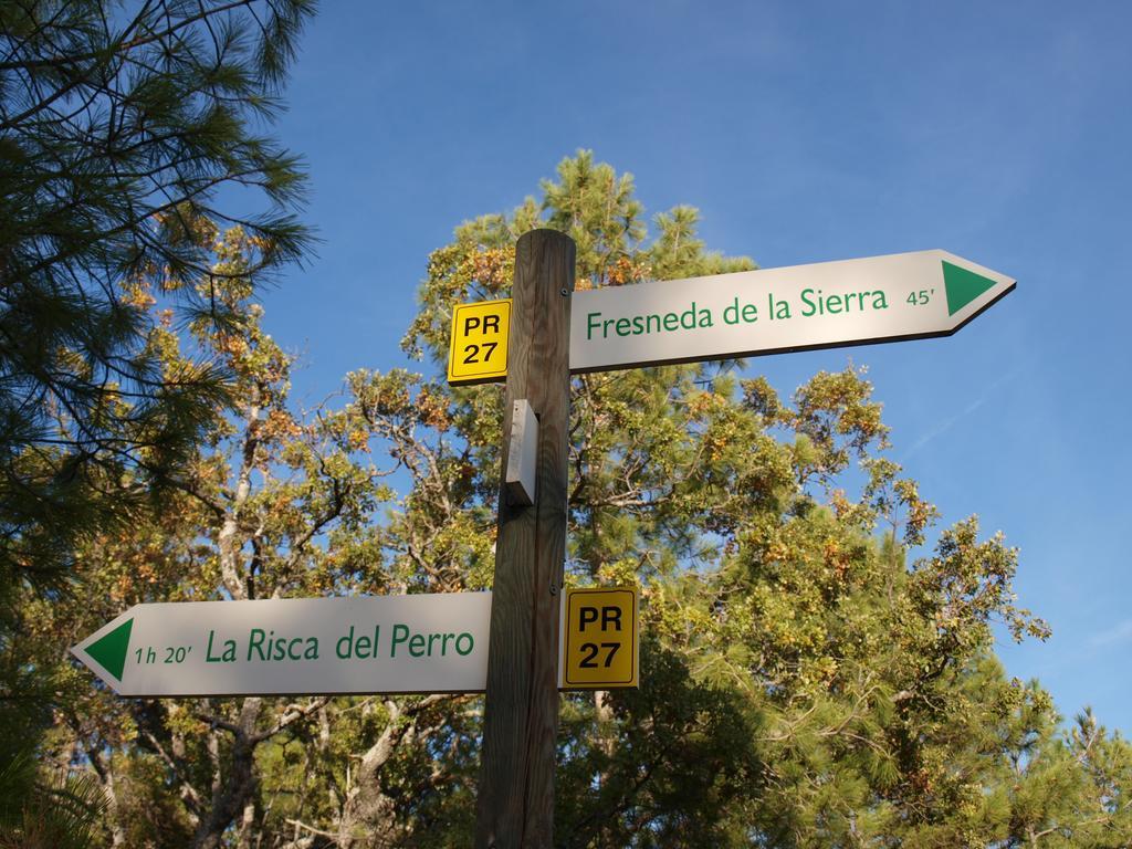 Alojamiento Turistico "El Torreon" Pension Fresneda de la Sierra Buitenkant foto